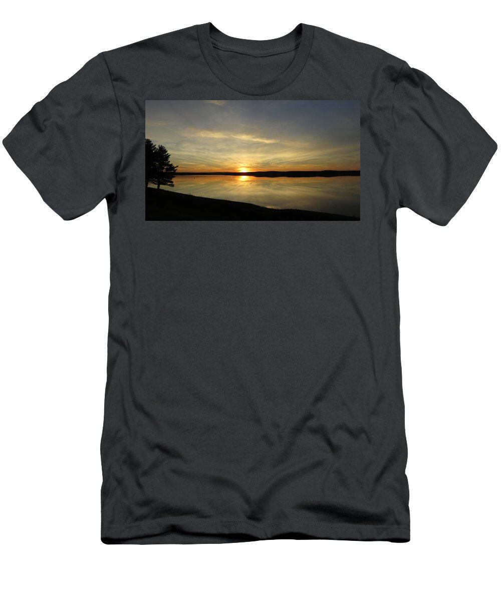 Sunset T-Shirt featuring the photograph Reflector-Set by Ronald Raymond