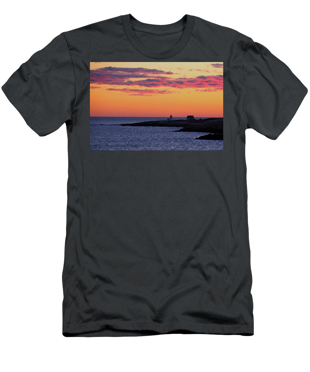 Straitsmouth Lighthouse T-Shirt featuring the photograph Straitsmouth Lighthouse Sunrise by Liz Mackney