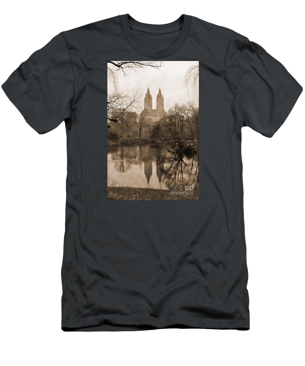 San Remo T-Shirt featuring the photograph The San Remo Building Reflectec On The Lake In Central Park Vintage Look by RicardMN Photography