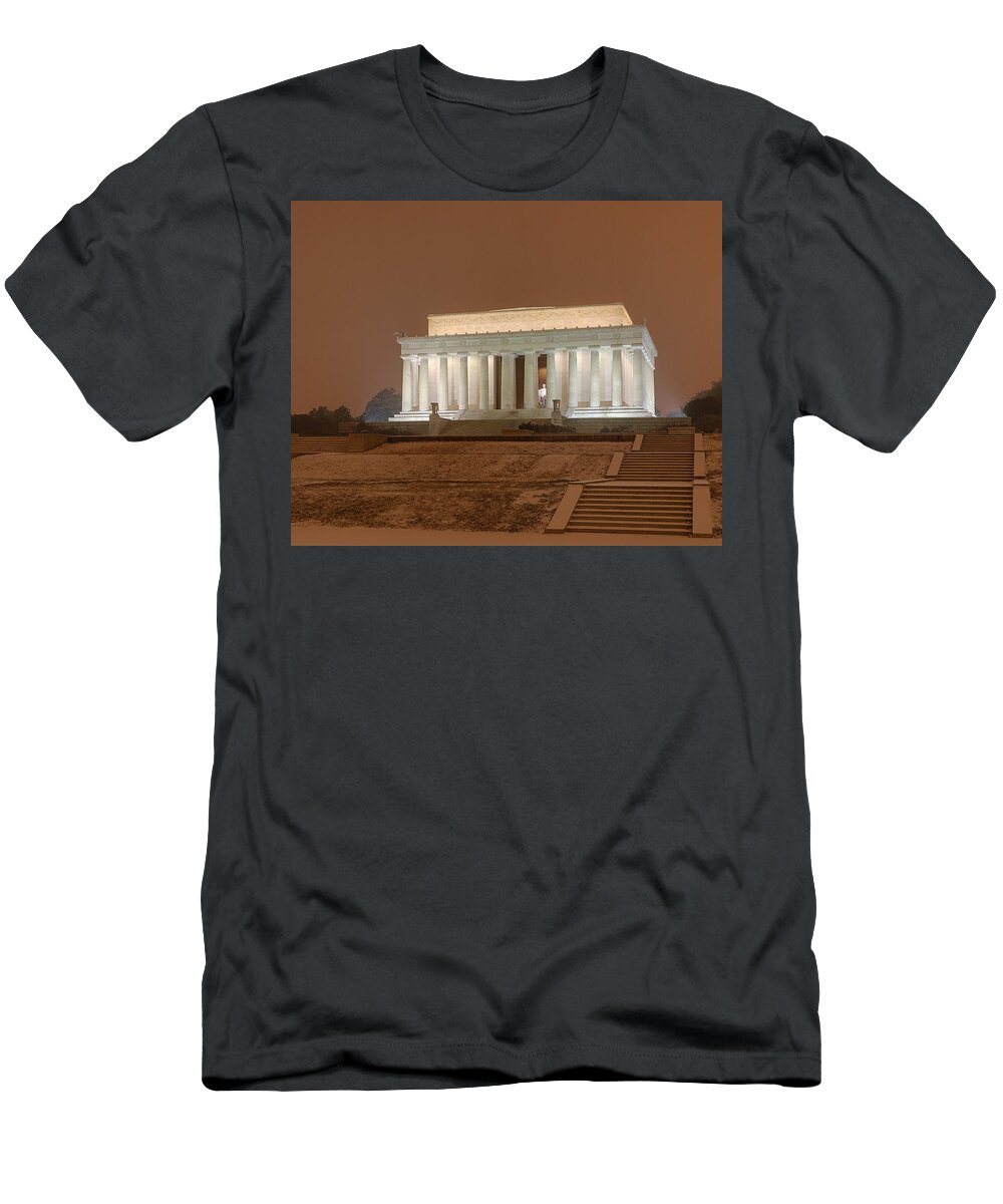Metro T-Shirt featuring the photograph Waiting For The Snow by Metro DC Photography
