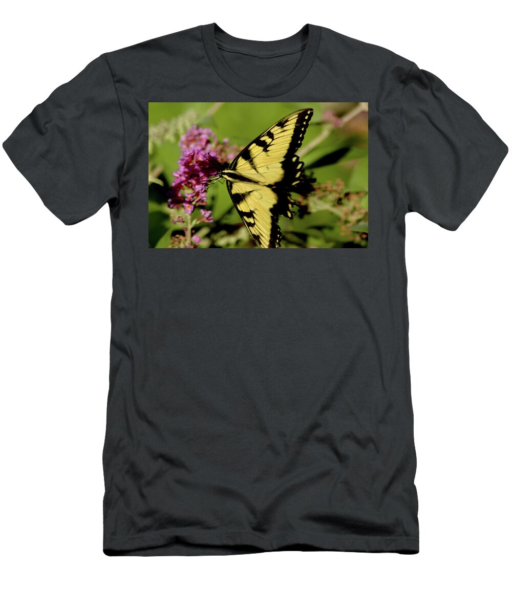 Usa T-Shirt featuring the photograph Spread your wings #1 by LeeAnn McLaneGoetz McLaneGoetzStudioLLCcom