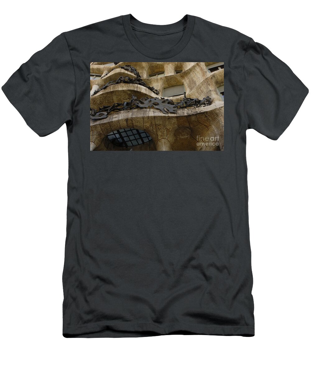 Casa Mila T-Shirt featuring the photograph Casa Mila Spain by Bob Christopher