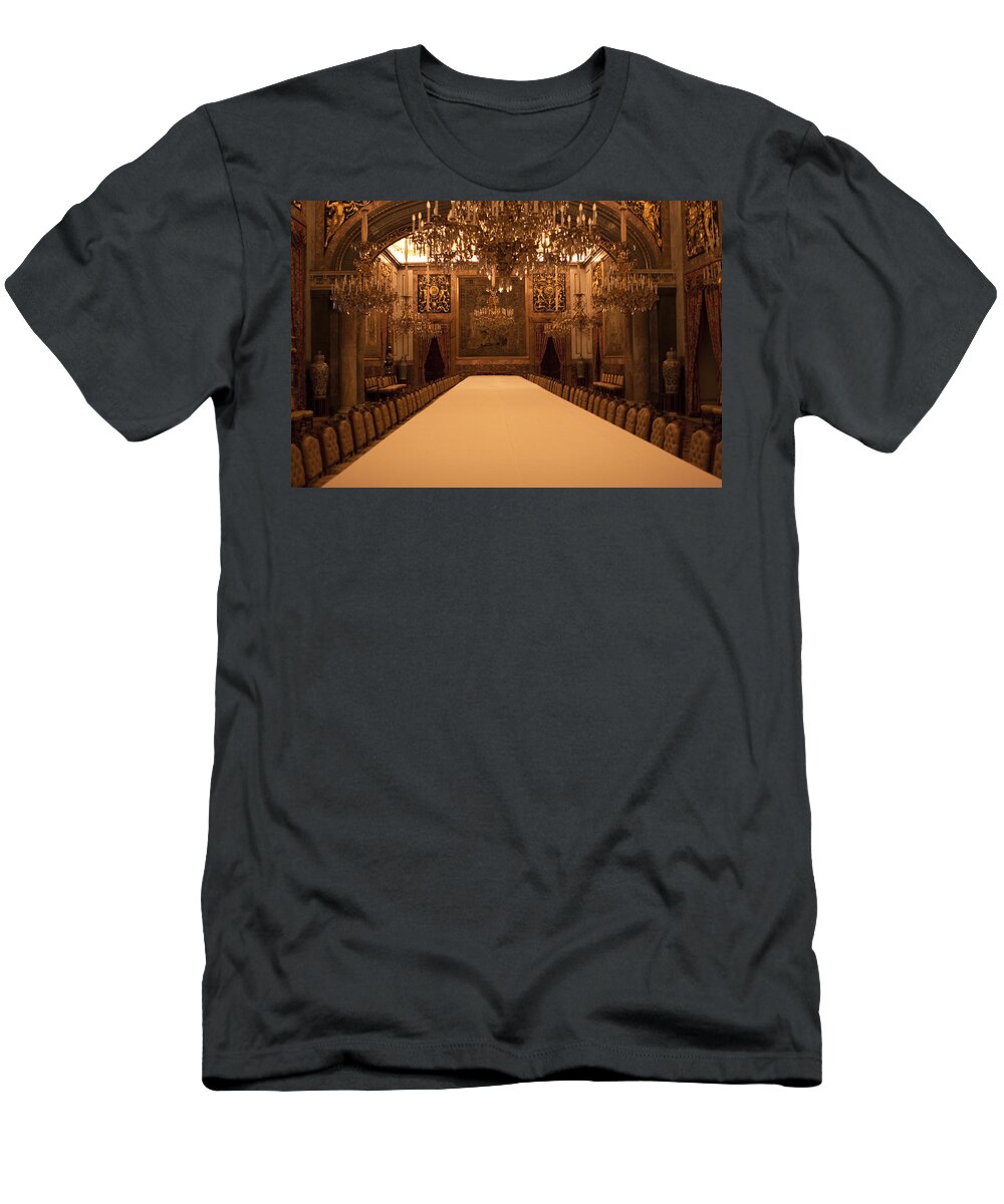 Madrid T-Shirt featuring the photograph The Drama of Dining by Lorraine Devon Wilke