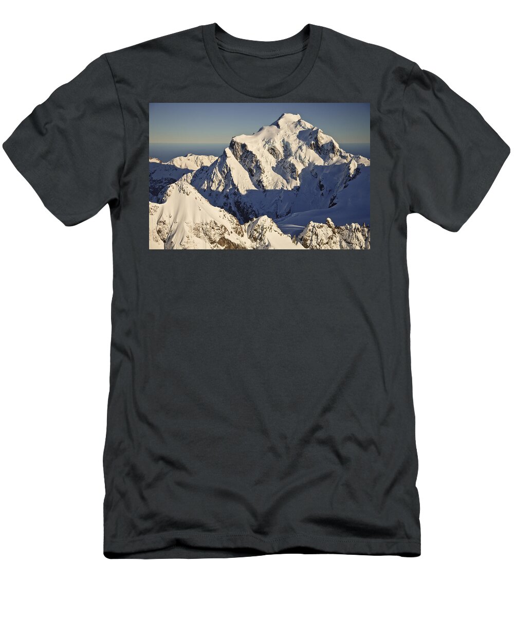 00439749 T-Shirt featuring the photograph Mount Tutoko At Dawn Hollyford Valley by Colin Monteath