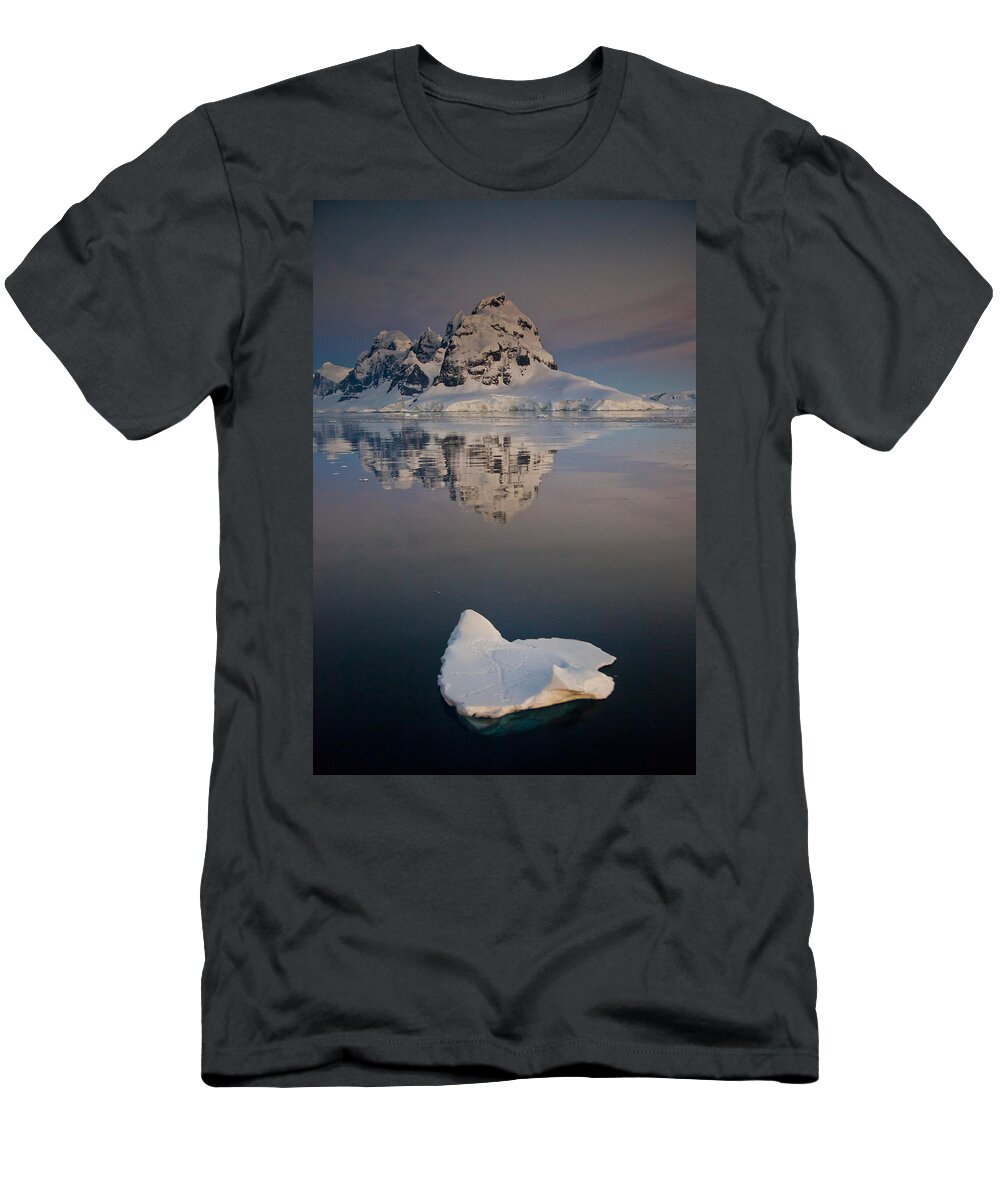 00479586 T-Shirt featuring the photograph Peak On Wiencke Island Antarctic by Colin Monteath