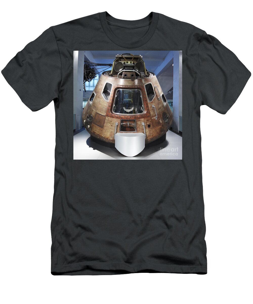 Space T-Shirt featuring the photograph Space capsule by Agusti Pardo Rossello