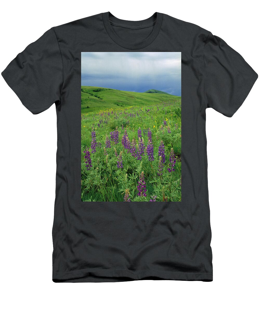 00640130 T-Shirt featuring the photograph Tallcup Lupine on the Zumwalt Prairie by Michael Durham