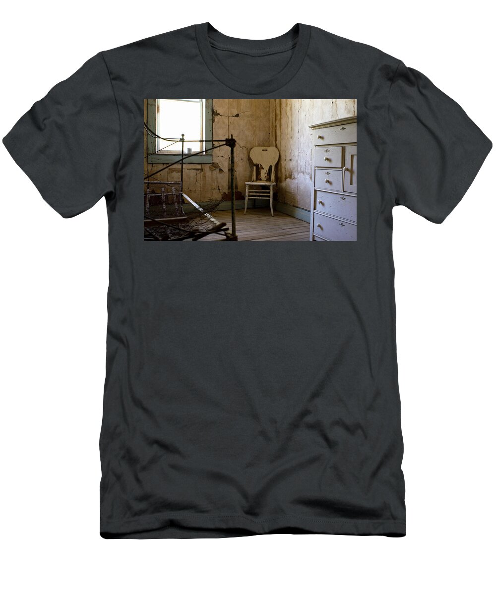 Old Bedroom T-Shirt featuring the photograph White Chair in the Bedroom by Lorraine Devon Wilke