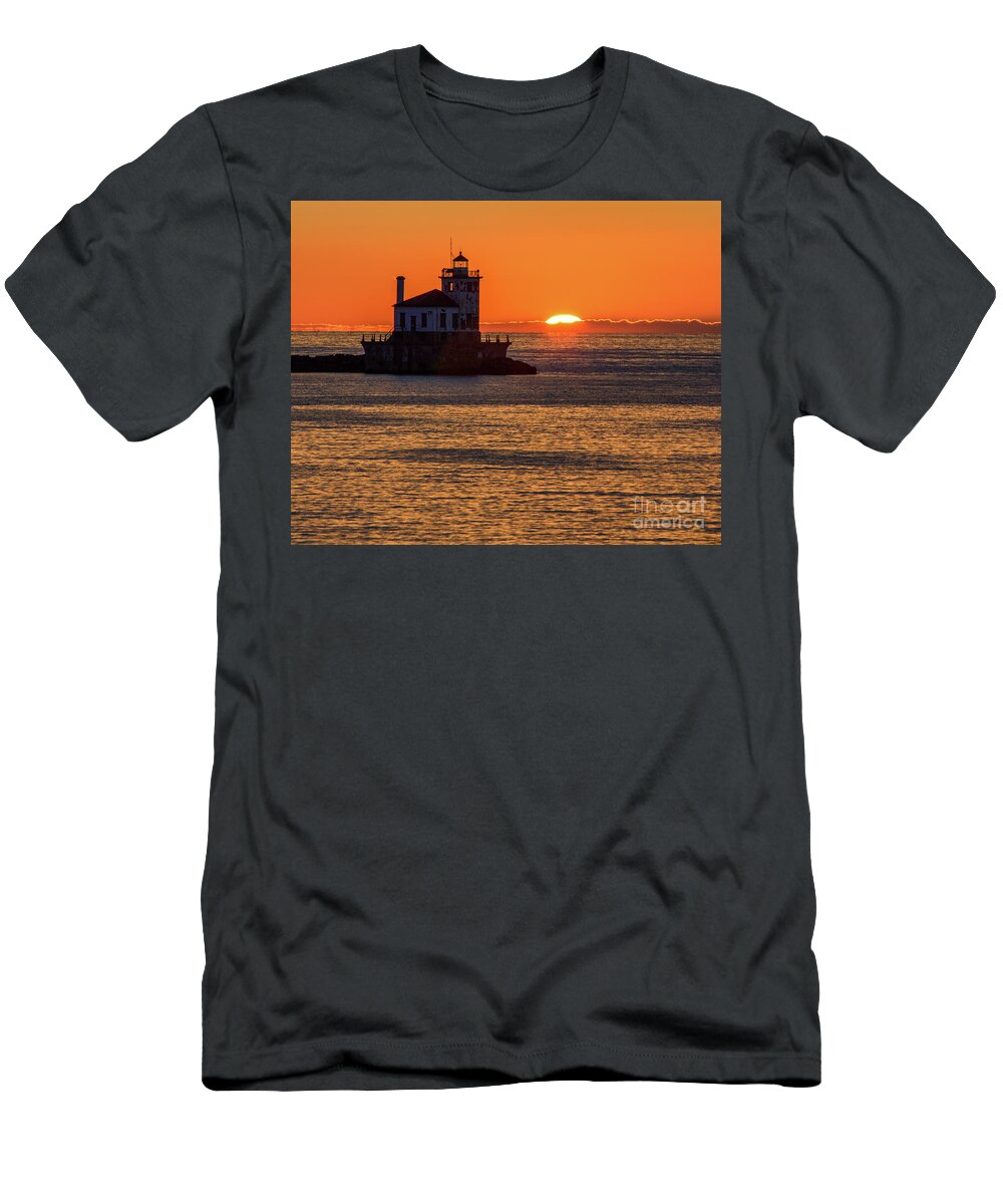 Sundown T-Shirt featuring the photograph Setting Sun by Rod Best
