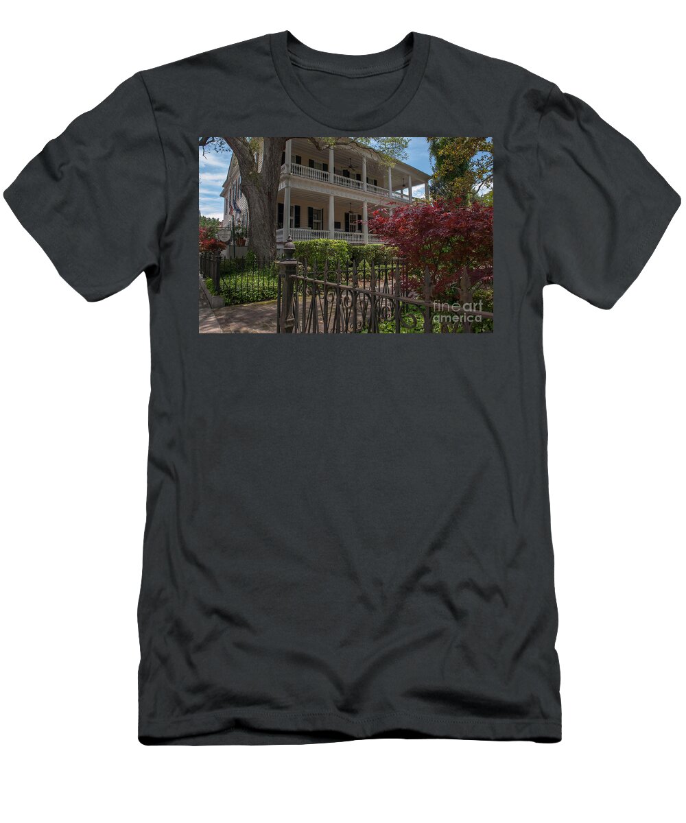 The Governor's House Inn T-Shirt featuring the photograph The Governors House Inn by Dale Powell
