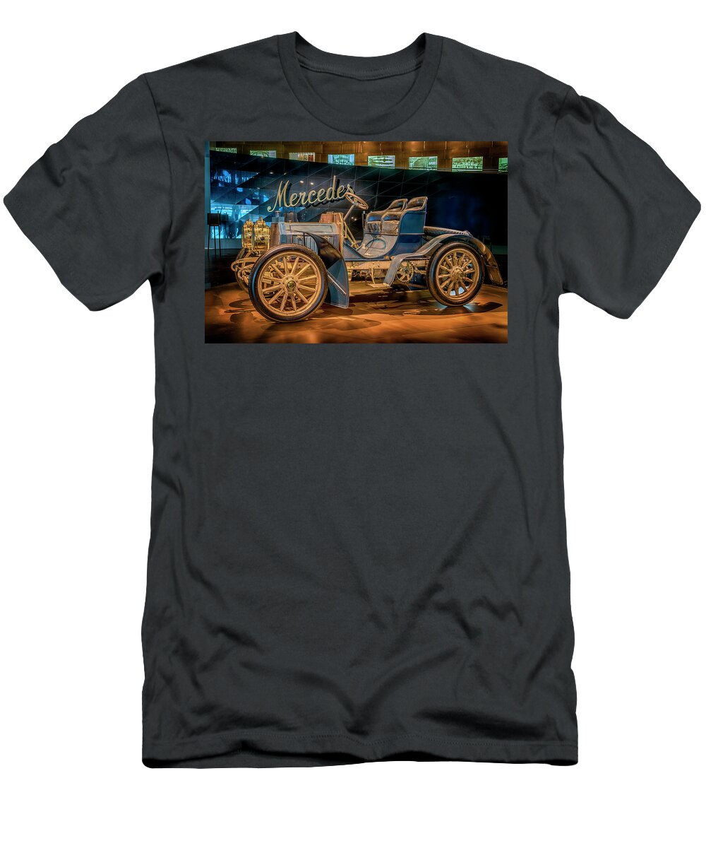 Europe T-Shirt featuring the photograph 1902 40hp Mercedes Simplex 7R2_DSC8179_05102017 by Greg Kluempers