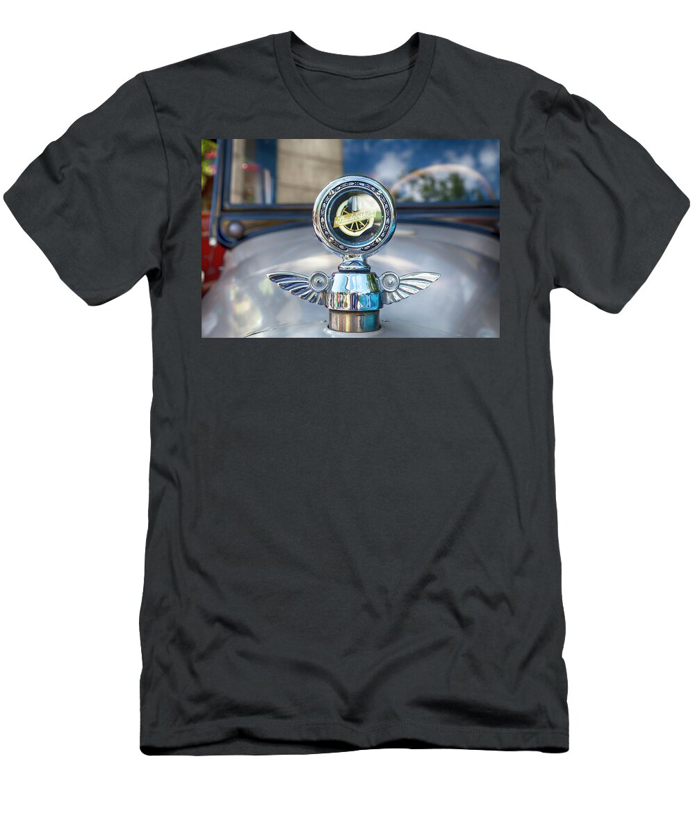 Old Cars T-Shirt featuring the photograph 1925 Studebaker by Theresa Tahara