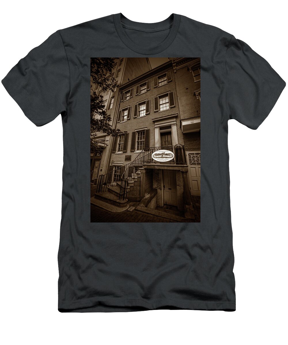 Washington Dc T-Shirt featuring the photograph Petersen House #3 by Craig Fildes