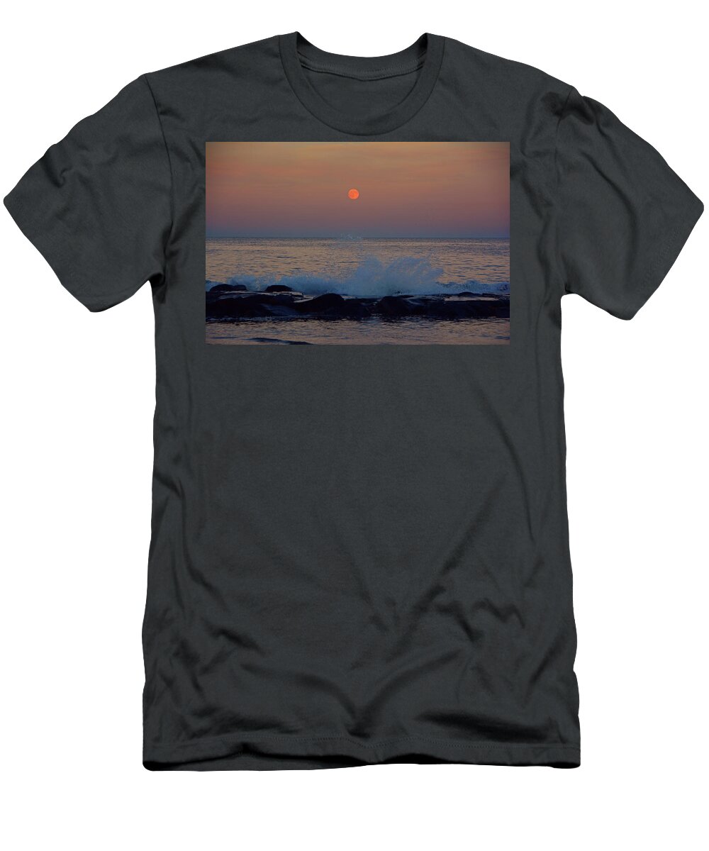 Allenhurst Beach T-Shirt featuring the photograph Allenhurst Beach Full Moon Rise by Raymond Salani III