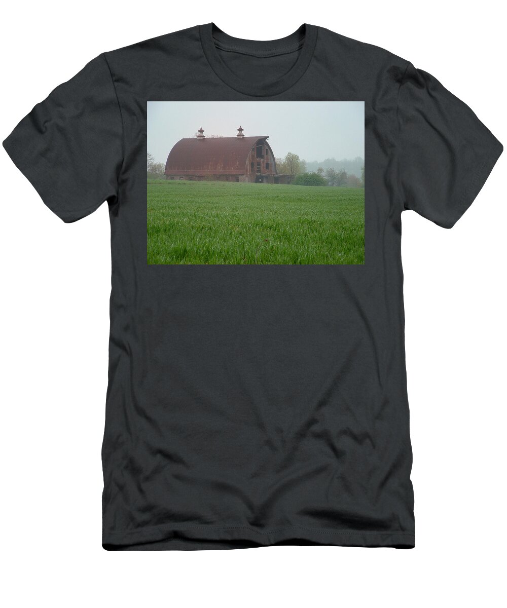 Barn T-Shirt featuring the photograph Barn In Summer by Mark Fuller