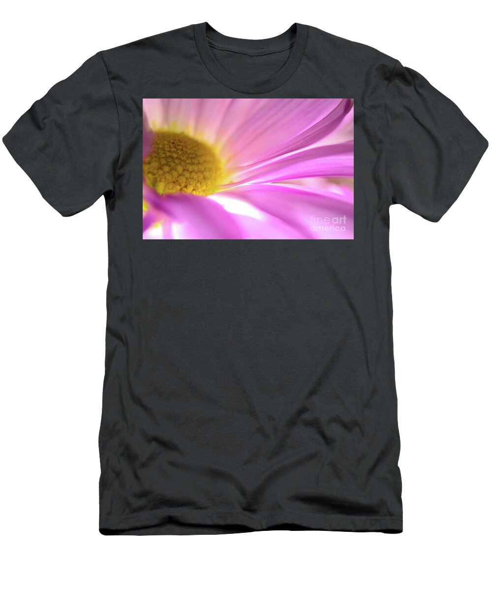 Daisy T-Shirt featuring the photograph Beautiful Dreamer by Chad and Stacey Hall