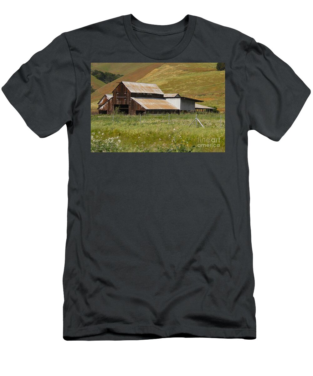 Farm Landscape T-Shirt featuring the photograph Brown Barn Hill by Suzanne Oesterling
