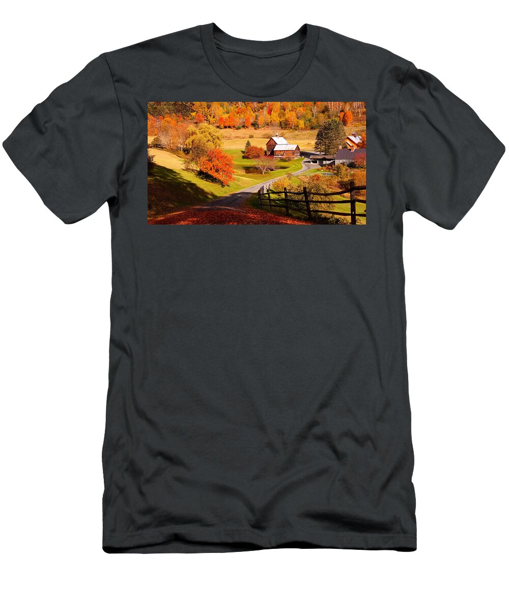 Sleepy Hollow Farm T-Shirt featuring the photograph Coming home in a Vermont autumn by Jeff Folger