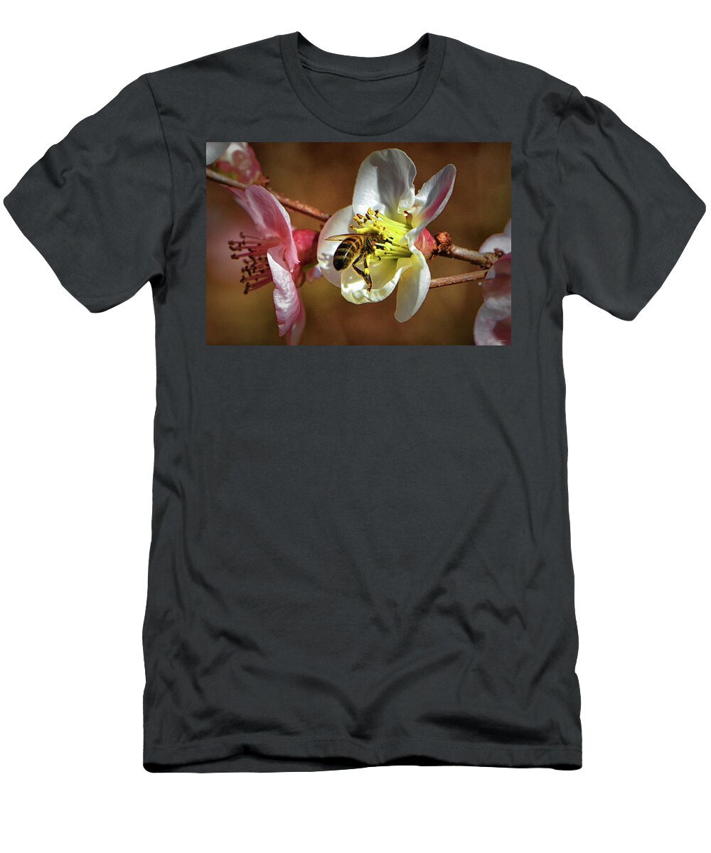 Bee T-Shirt featuring the photograph Dive Right In 003 by George Bostian