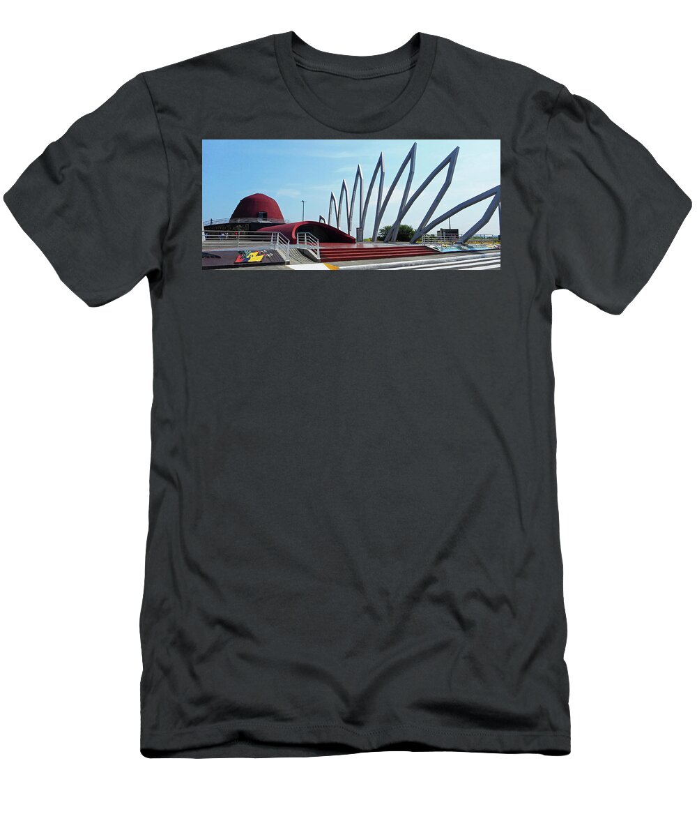 Manta T-Shirt featuring the photograph Ecuadorian Museum 2 by Ron Kandt