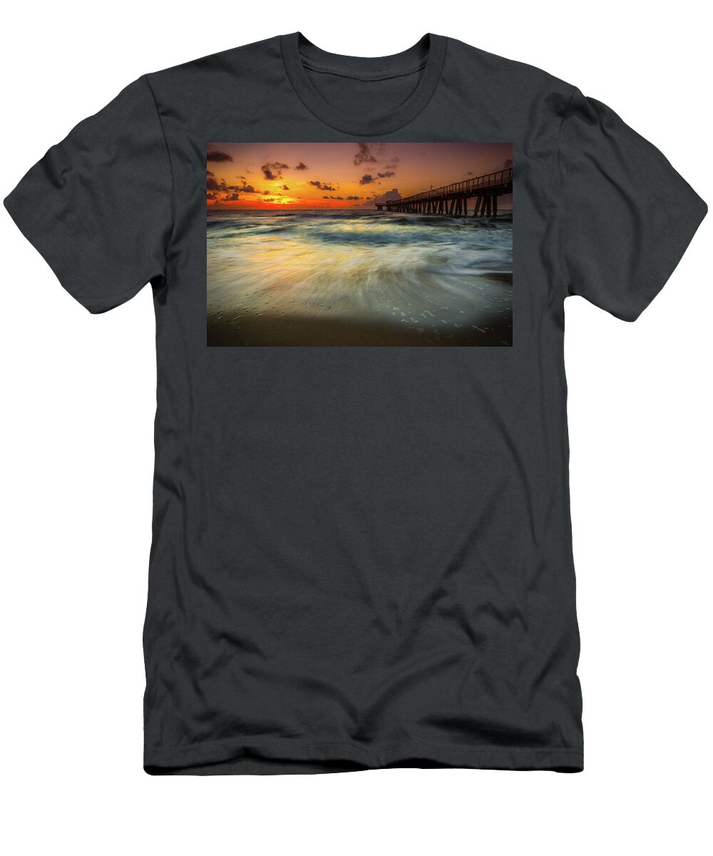 Amaizing T-Shirt featuring the photograph Florida Breeze by Edgars Erglis