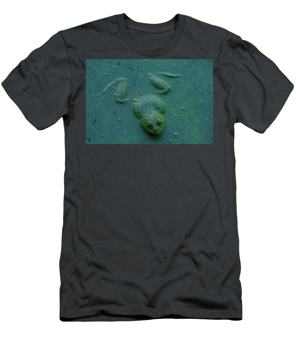 Frog T-Shirt featuring the photograph Frog by Jerry Cahill