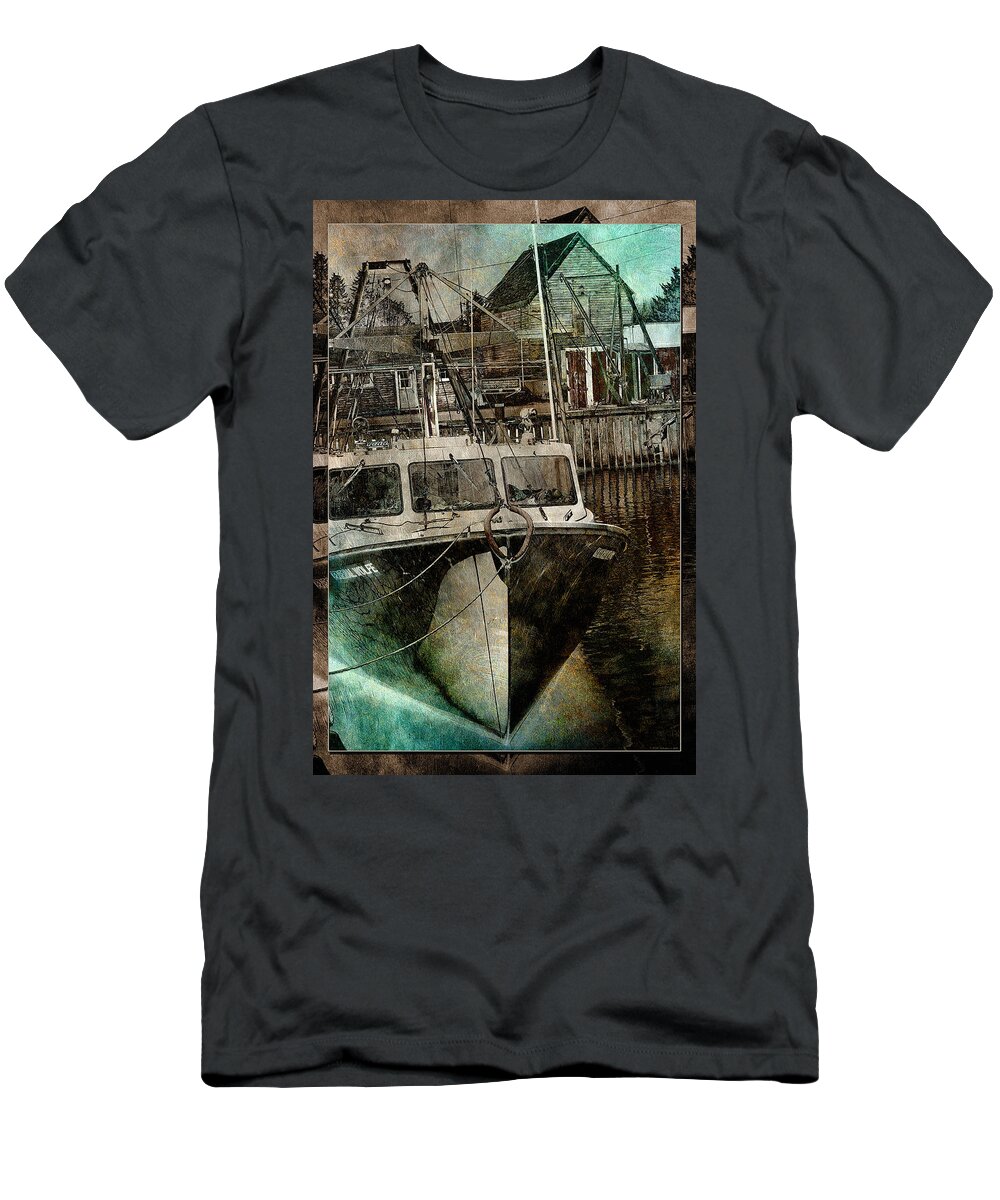 Ship T-Shirt featuring the photograph General Wolfe by WB Johnston