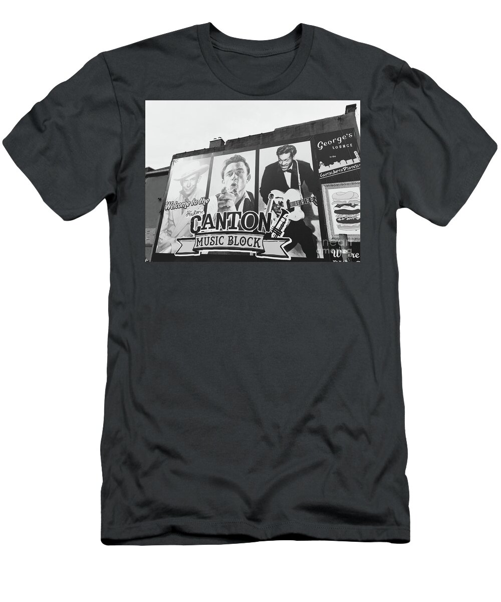 George’s Lounge T-Shirt featuring the photograph Georges Lounge by Michael Krek