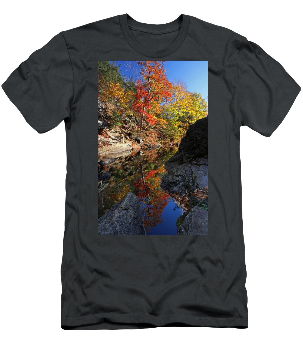 Chapman Falls T-Shirt featuring the photograph Glorious Connecticut Fall Foliage by Juergen Roth