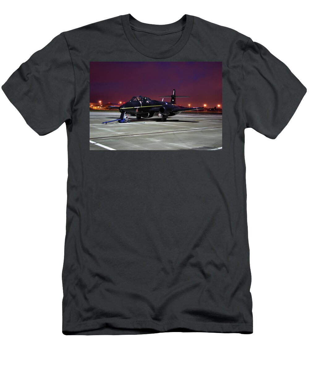 Gloster T-Shirt featuring the photograph Gloster Meteor T7 by Tim Beach