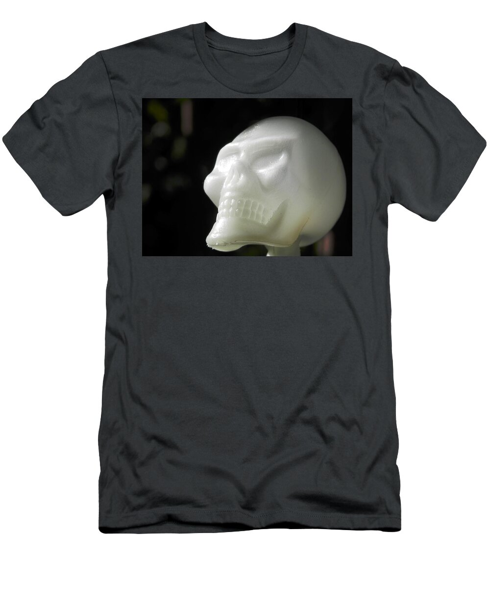 #skull #glowing #skeleton #halloween #hanging #lonely #cypressmyrtletree T-Shirt featuring the photograph Happy Skeloween by Belinda Lee