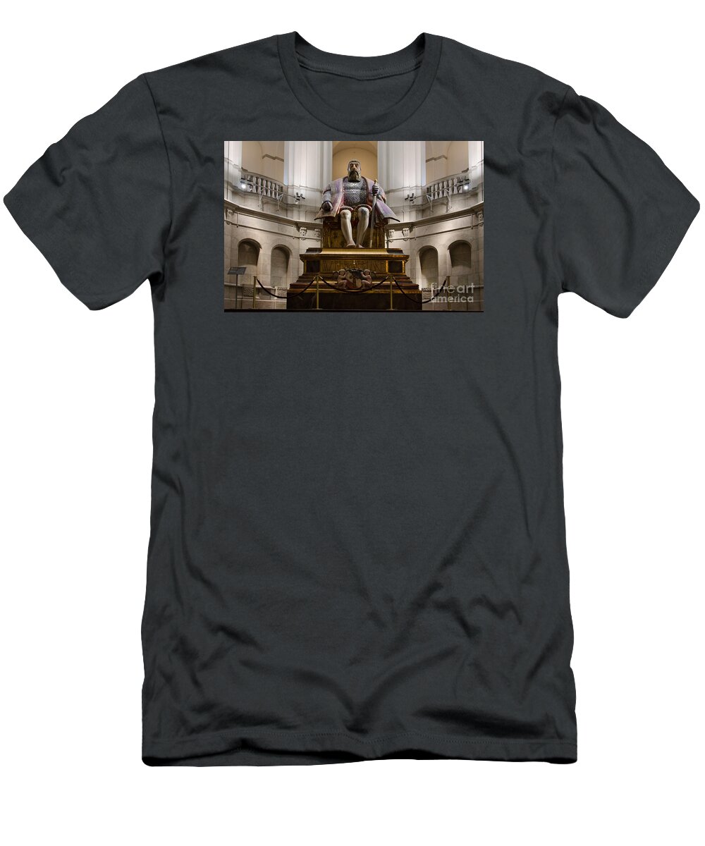 Photography T-Shirt featuring the photograph King Gustav Vasa in the Nordiska museet by RicardMN Photography