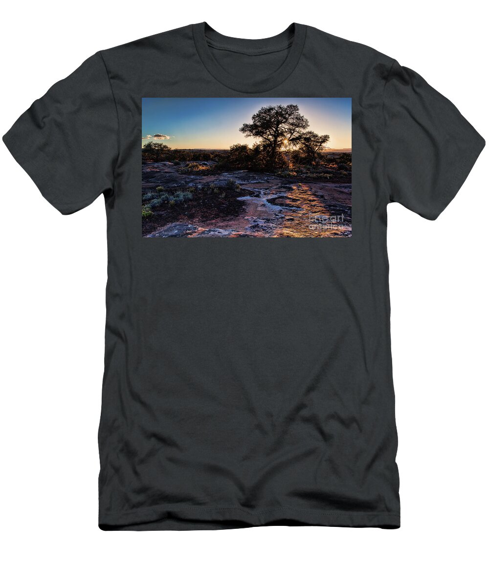 Utah Sunset T-Shirt featuring the photograph Last Rays by Jim Garrison