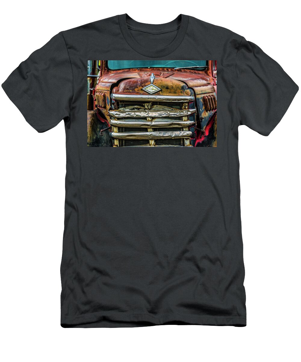 Rust T-Shirt featuring the photograph Molson Truck Grill by Ed Broberg