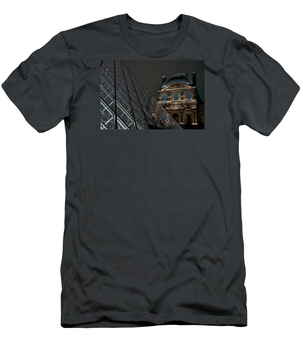 Lawrence T-Shirt featuring the photograph Night At The Louvre by Lawrence Boothby