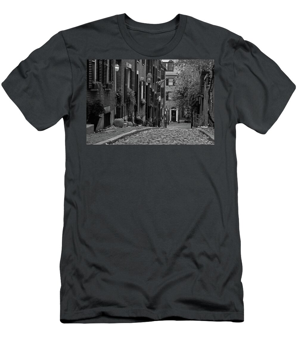 Acorn Street T-Shirt featuring the photograph November on Boston Acorn Street by Juergen Roth