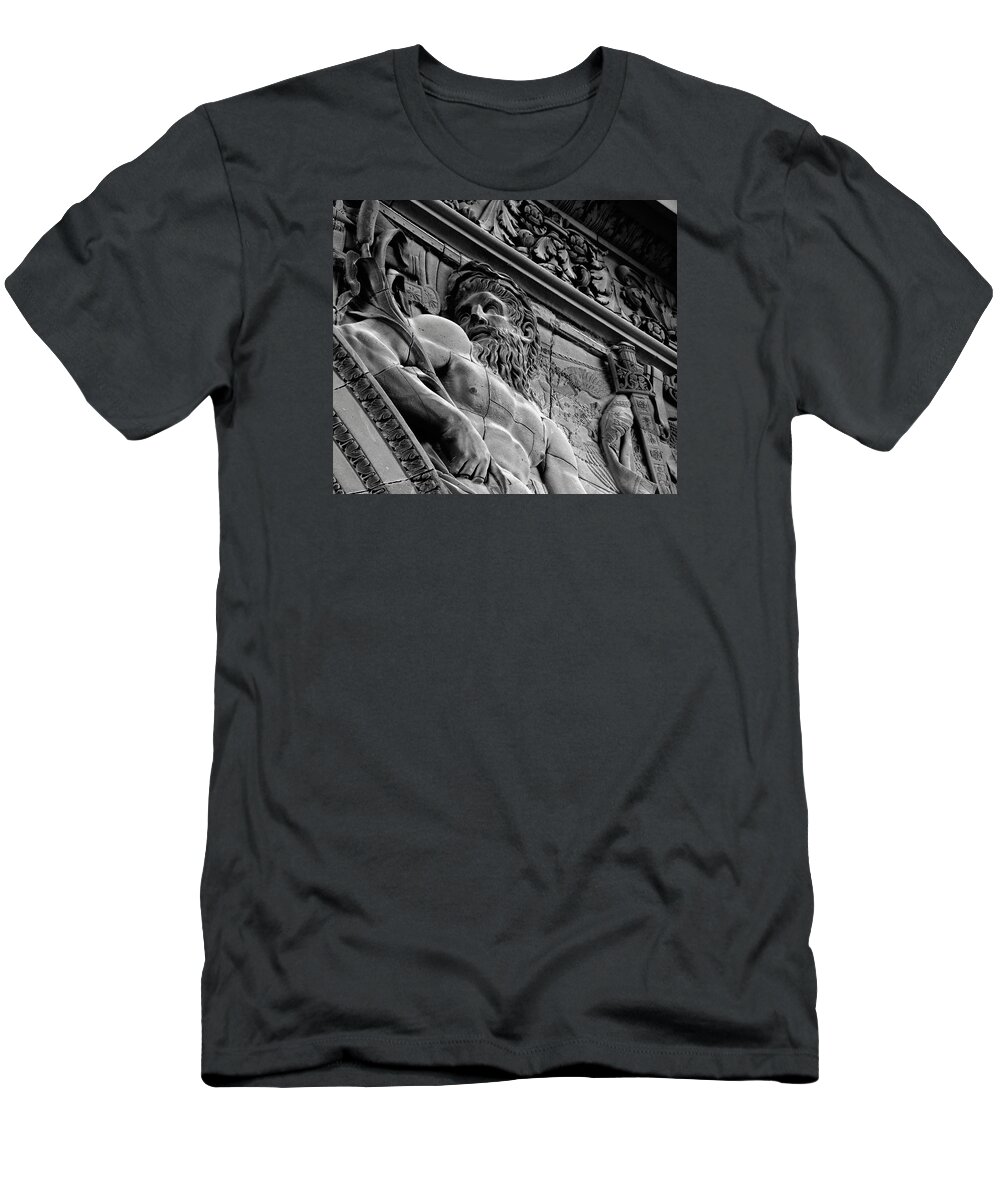 Figure T-Shirt featuring the photograph On the wall by Emme Pons