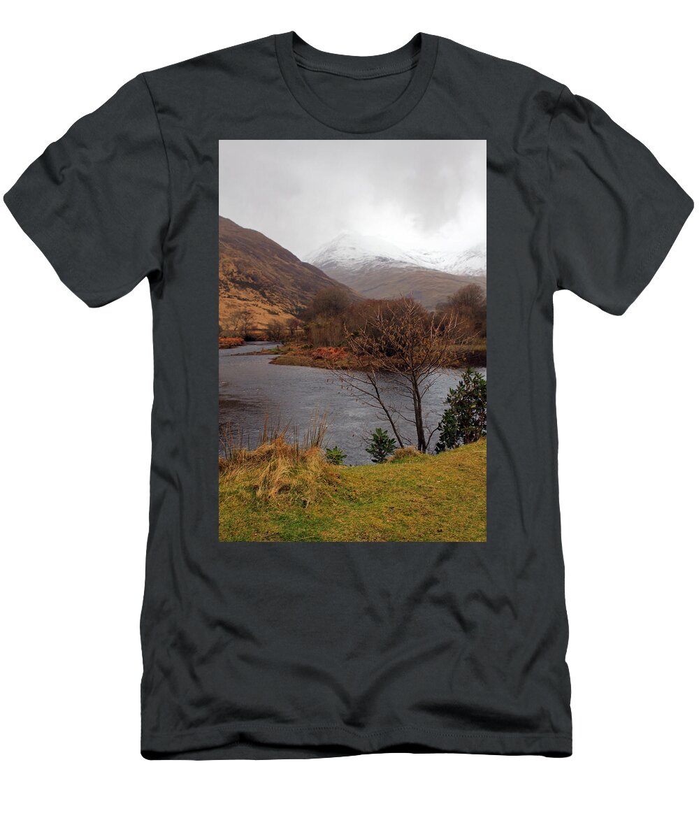 Mountians T-Shirt featuring the photograph Overlooking Beauty by Jennifer Robin