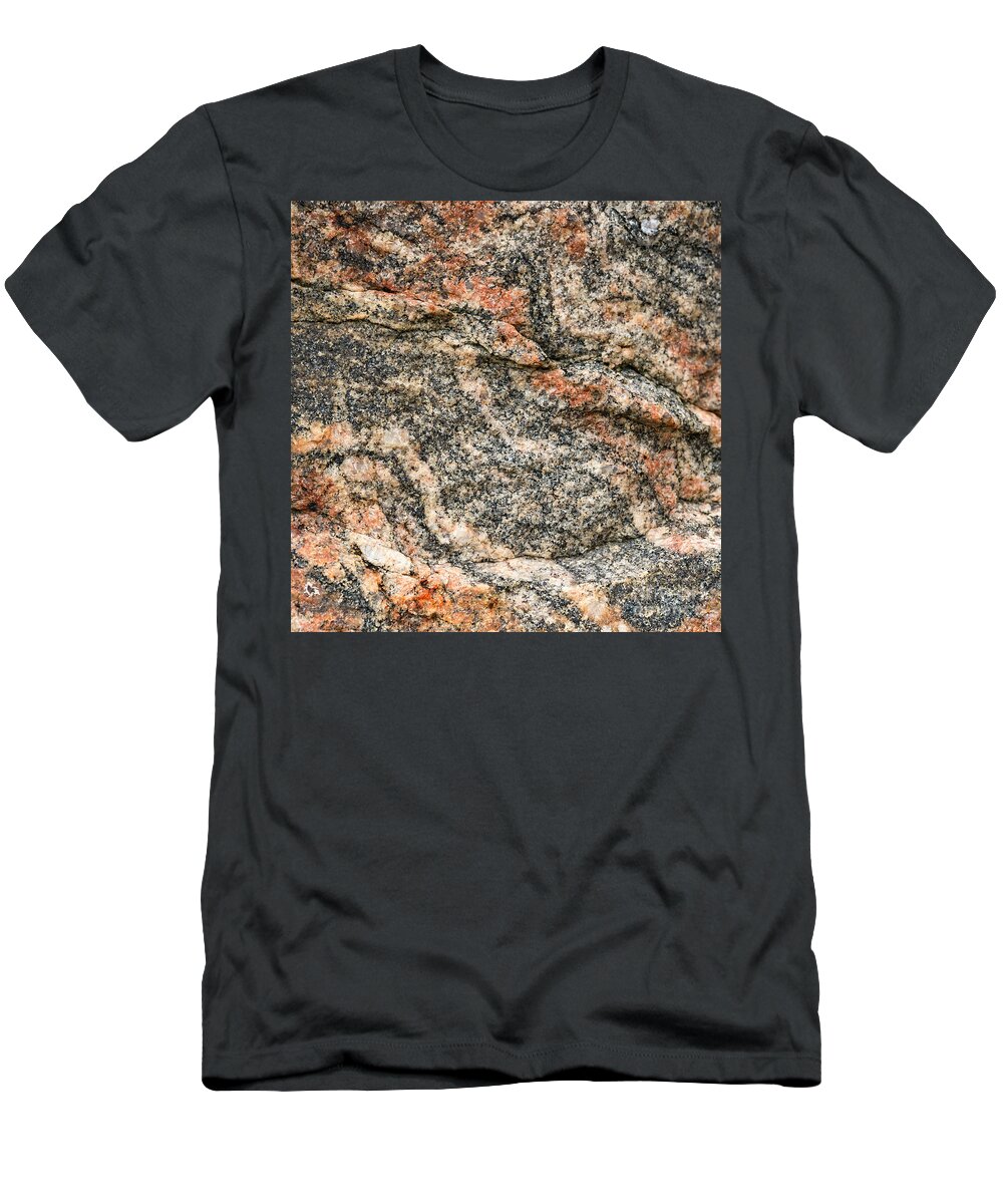 Abstract T-Shirt featuring the photograph Pattern in a granite rock - square format by Les Palenik
