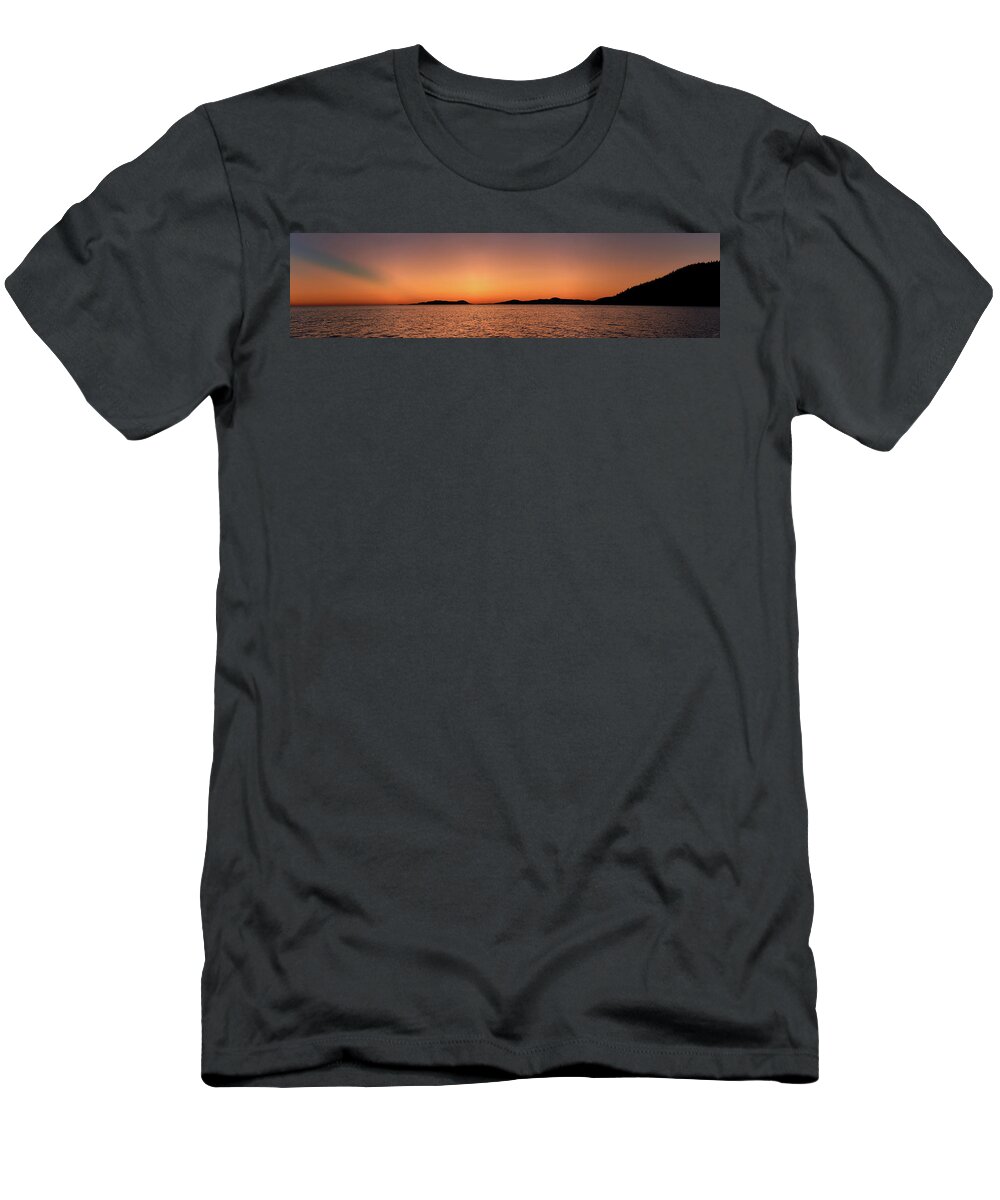 Panorama T-Shirt featuring the photograph Pic Horizons by Doug Gibbons