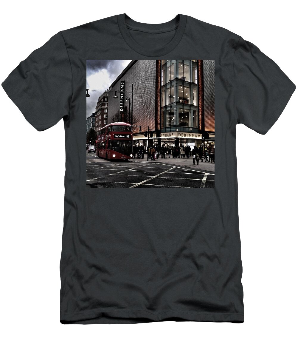 London T-Shirt featuring the photograph Piccadilly Circus by Joshua Miranda