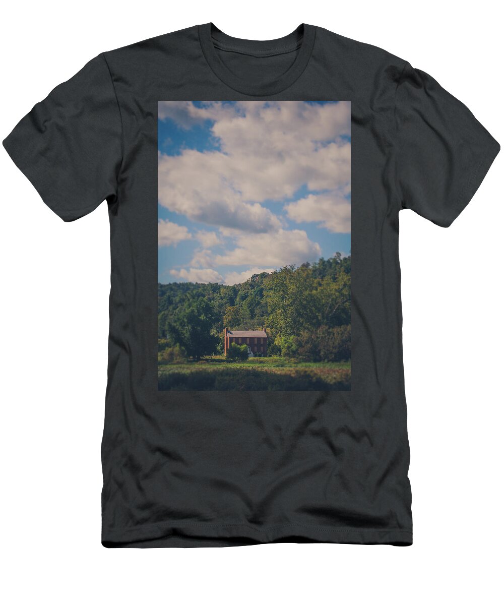 Plantation T-Shirt featuring the photograph Plantation House by Shane Holsclaw