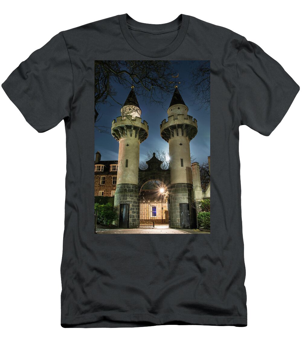 Powis Towers T-Shirt featuring the photograph Powis Towers _ Old Aberdeen by Veli Bariskan