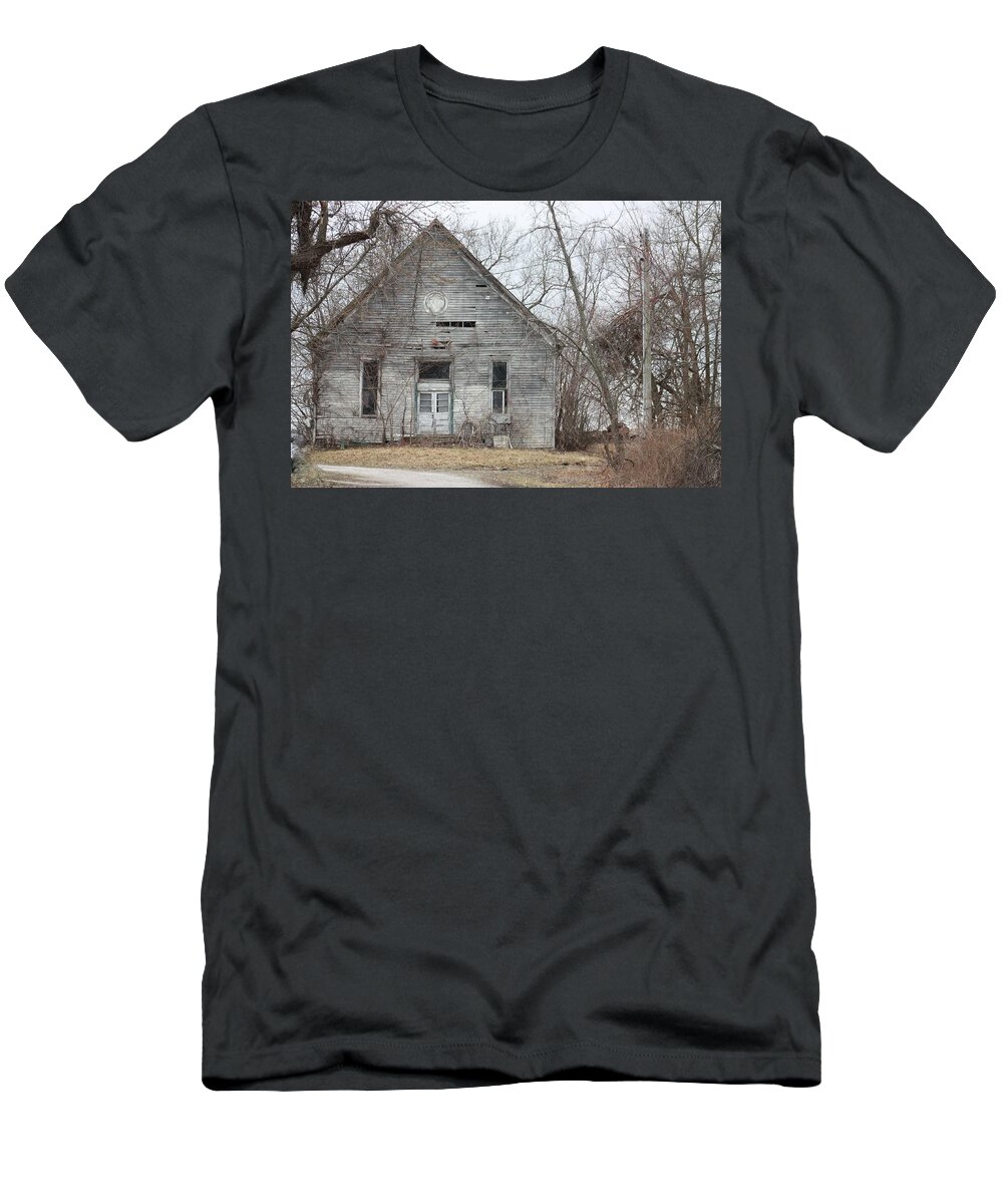 Roanoke T-Shirt featuring the photograph Roanoke Missouri Building by Kathryn Cornett