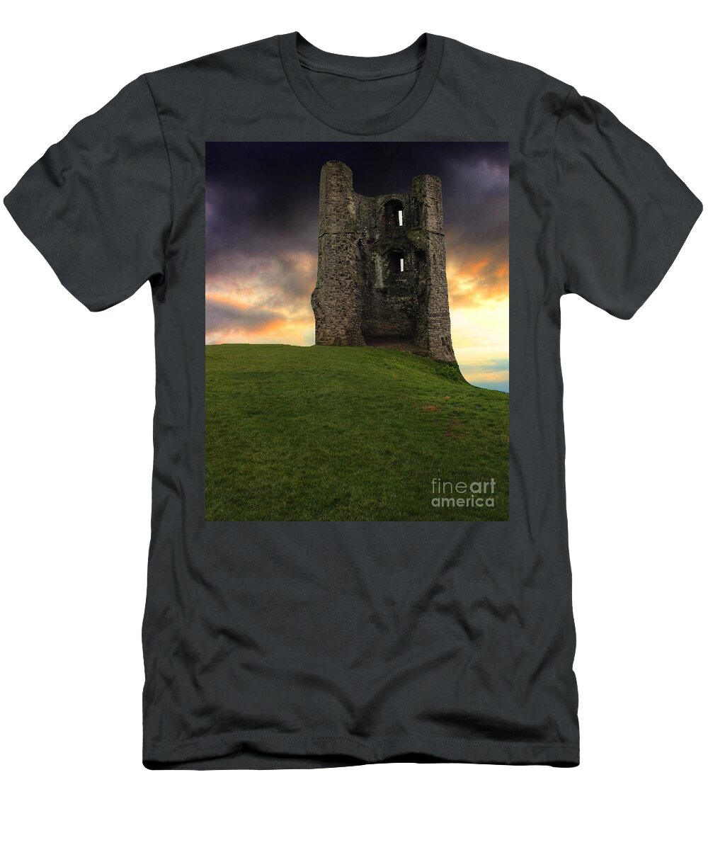 Sunset T-Shirt featuring the photograph Sunset at Hadleigh Castle by Vicki Spindler