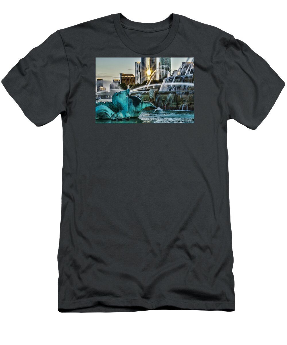 Buckingham Fountain T-Shirt featuring the photograph telephoto look at Chicago's Buckingham Fountain by Sven Brogren