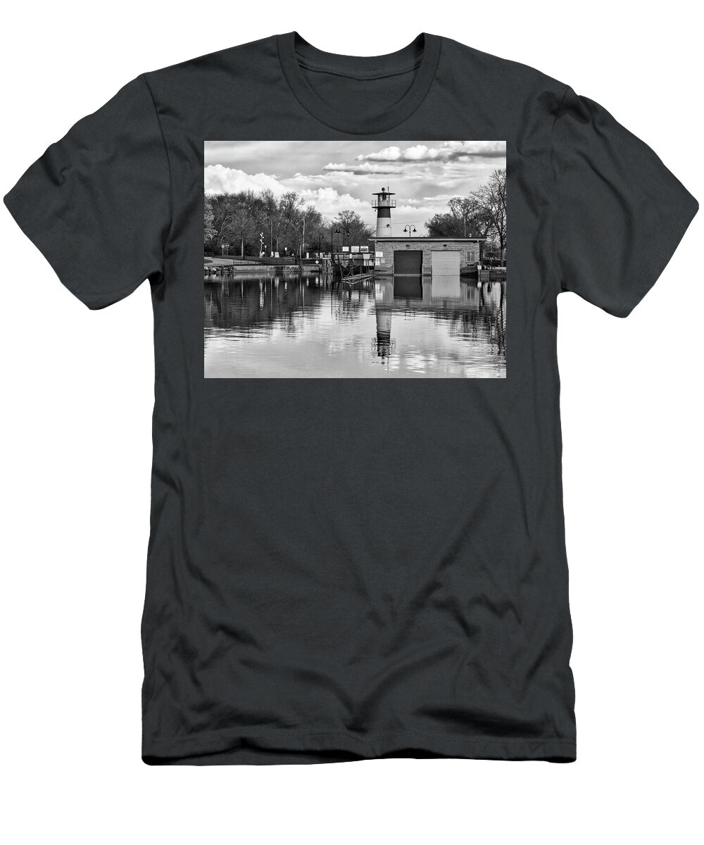 Tenney T-Shirt featuring the photograph Tenney Lock 3 - Madison - Wisconsin by Steven Ralser