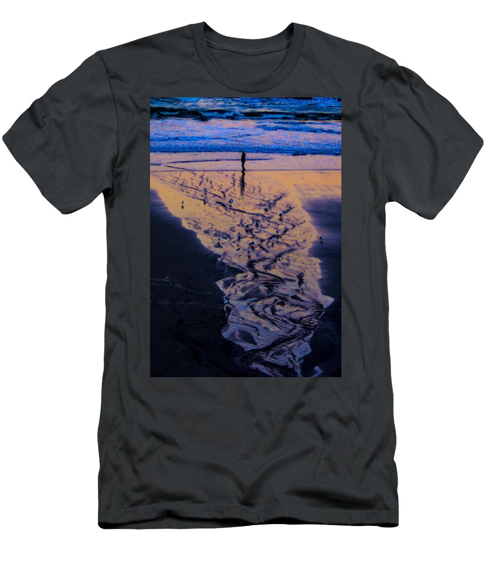 Ocean T-Shirt featuring the photograph The Comming Day by Dale Stillman