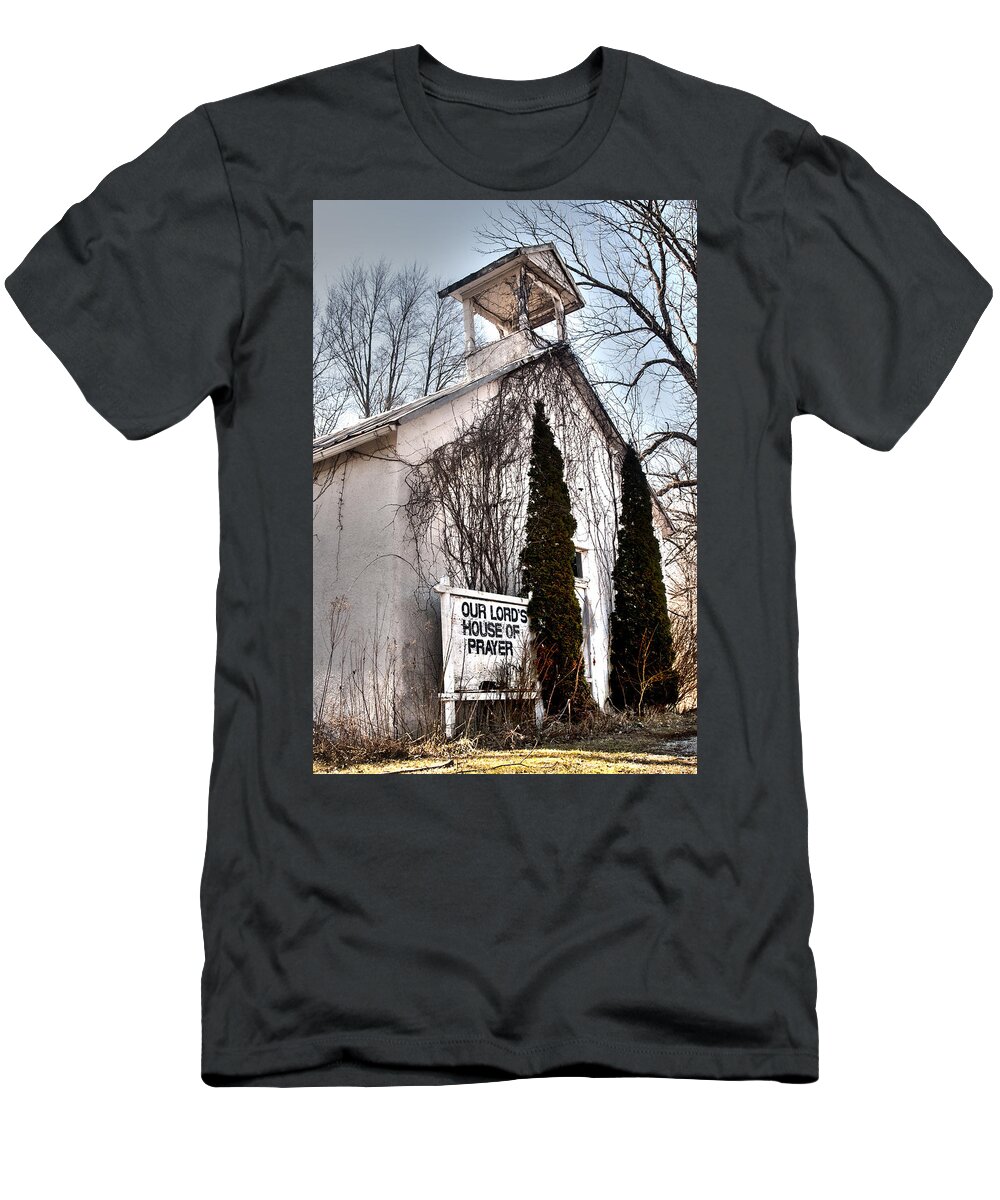  T-Shirt featuring the photograph Time to pray by Melissa Newcomb