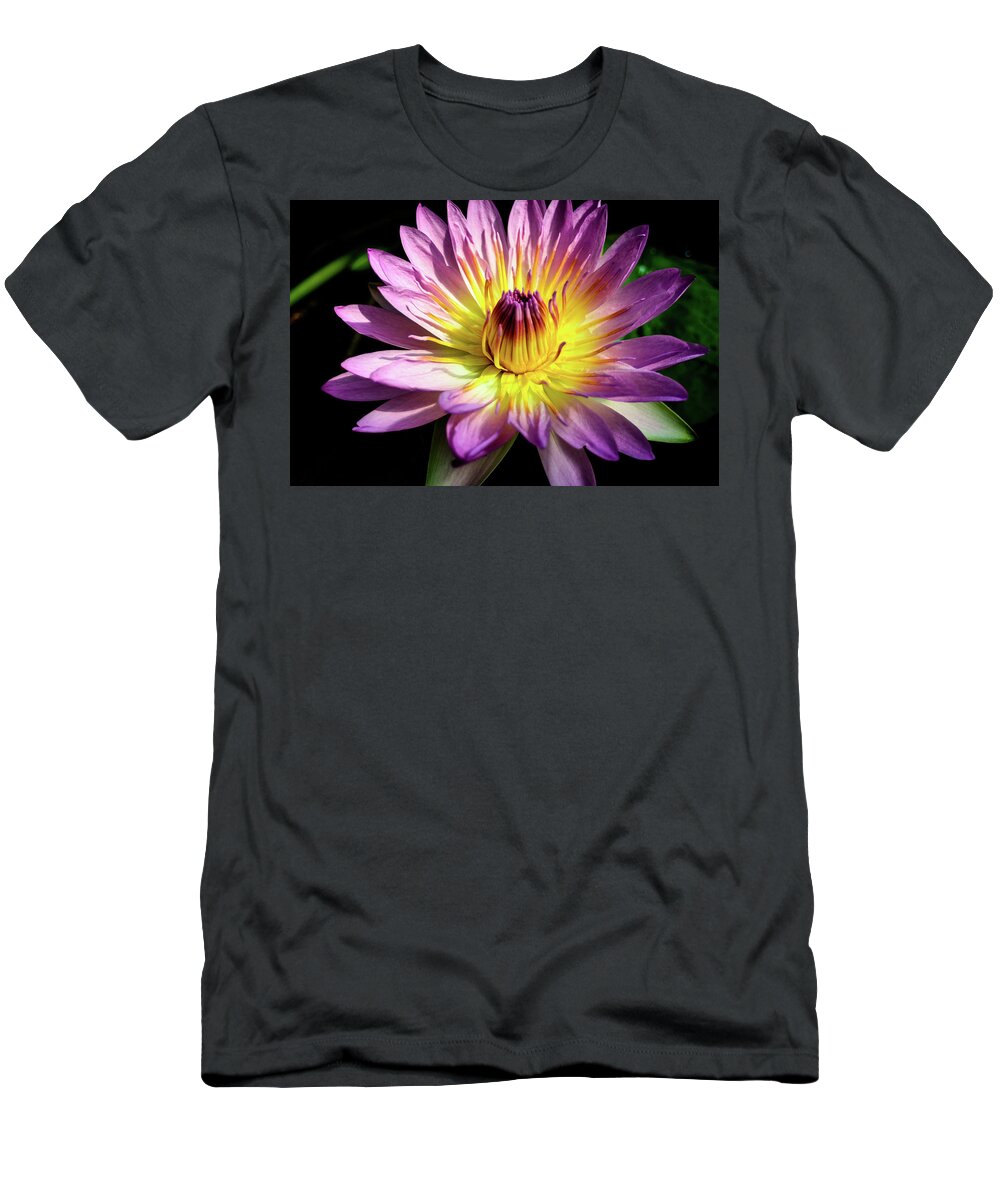 Ohio T-Shirt featuring the photograph Up close and personal by Stewart Helberg